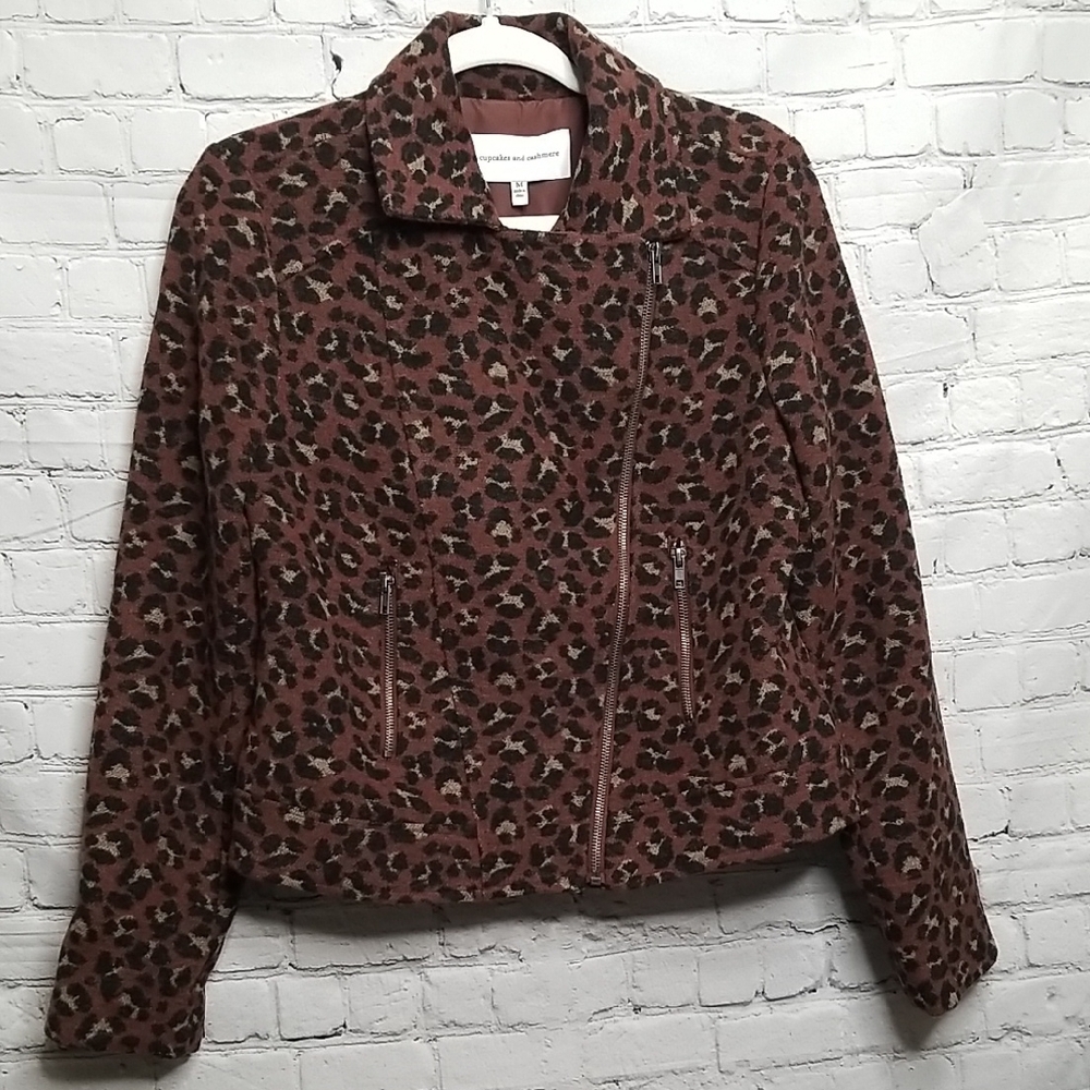 Cupcakes and Cashmere womens zip up jacket Animal Print Lined Size Medium EUC